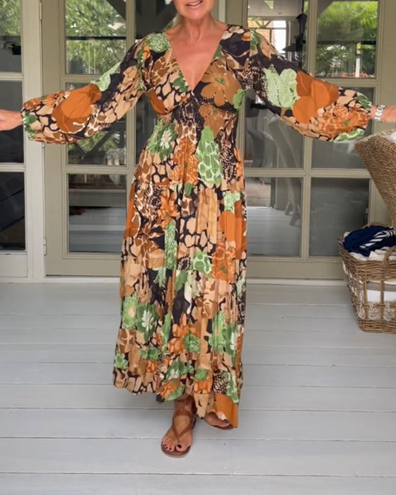 V-ringad långärmad klänning