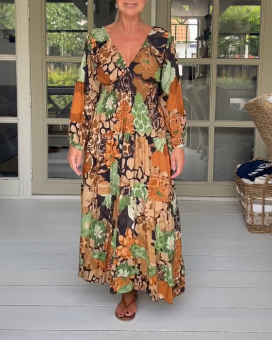 V-ringad långärmad klänning