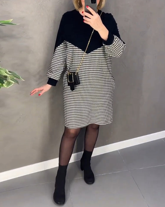 Elegant färgblockklänning med rutor