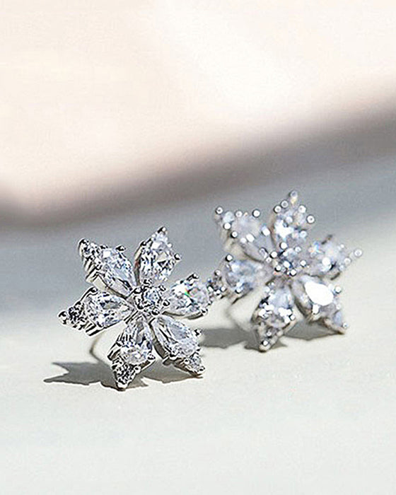 Snöflinga blomma zirkon örhängen