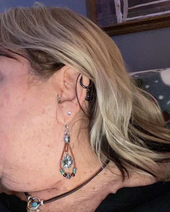 Boho rep blomma örhängen i läder