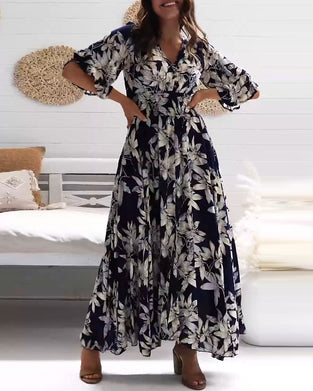 Klänning med elegans och blommor