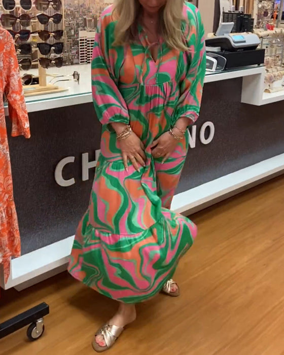 Maxiklänning med v-ringning och tryck