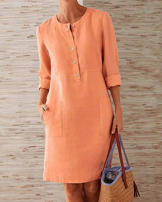 Elegant enfärgad klänning