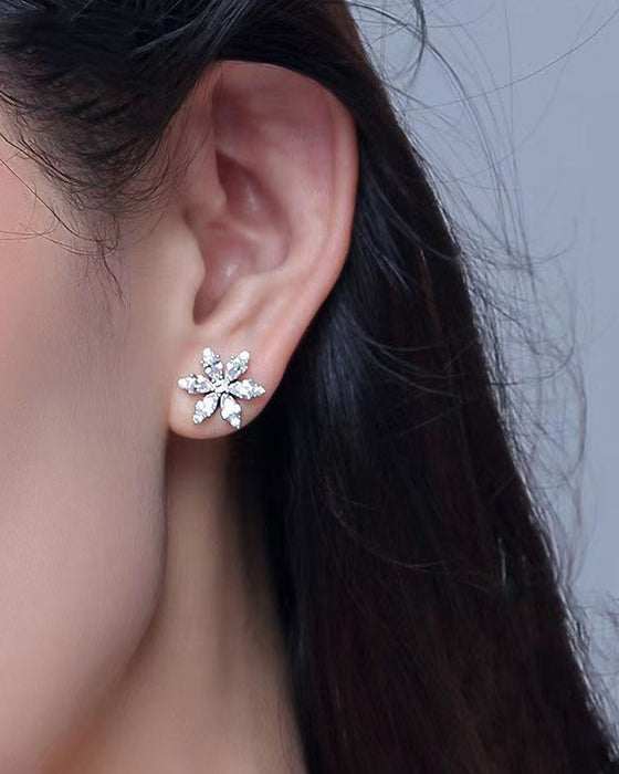 Snöflinga blomma zirkon örhängen