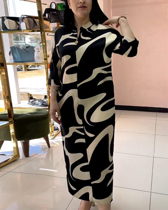 Klänningar med kontrasterande färger och tryck