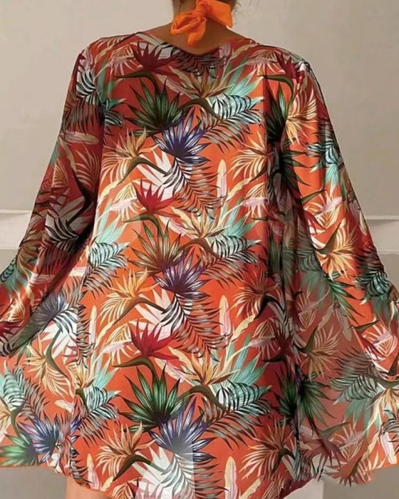 Sexig bikiniuppsättning med täckning