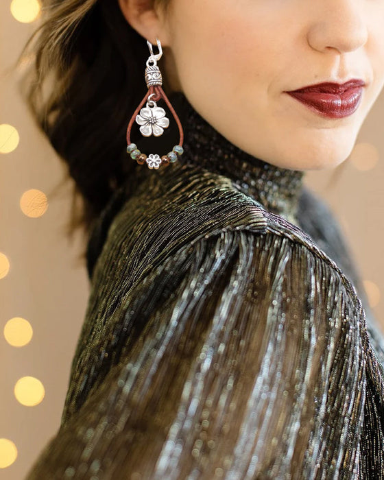 Boho rep blomma örhängen i läder