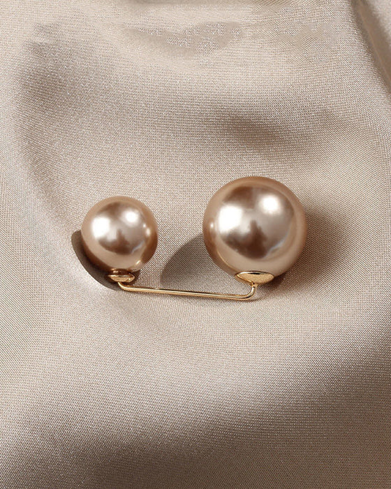 Pärlbrosch i 2 stilar