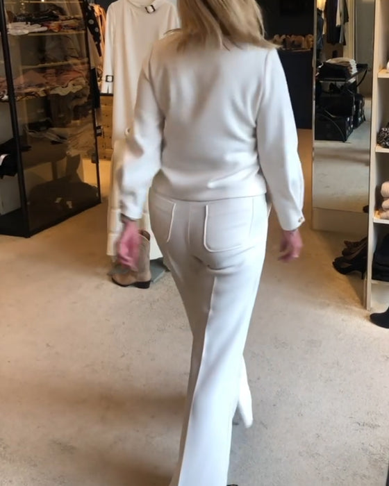 V-ringad enfärgad elegant topp