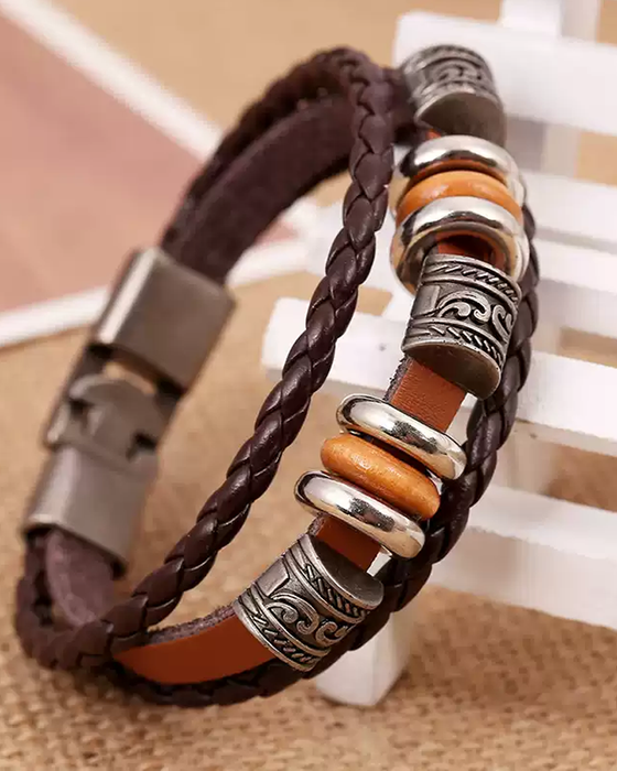 Handpärlat flerlagers läderarmband