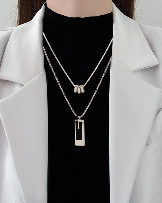 Dubbelt långt halsband i titanstål