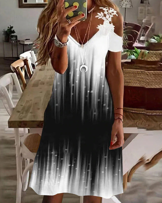 Blommig strandsolklänning