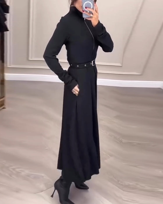 Klänning med dragkedja och krage