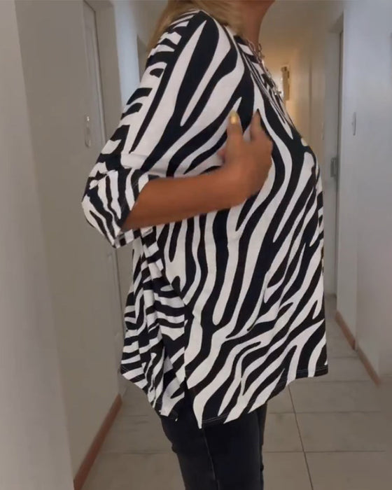 V-ringad casual topp med zebratryck