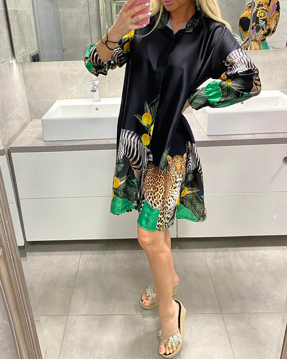 Lös klänning med tigermönster