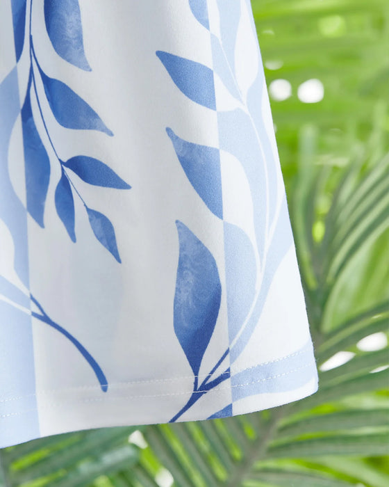 Klänning med smal passform och korta ärmar