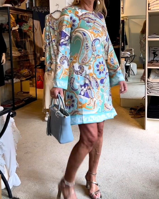 Klänning med rund hals och tryck