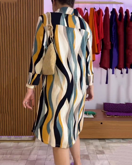 Casual mönstrad klänning med knappslag