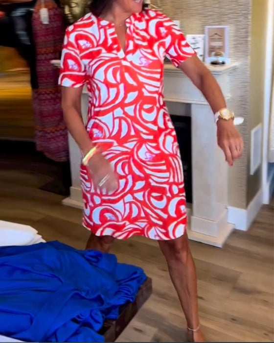 Kortärmad klänning med tryck