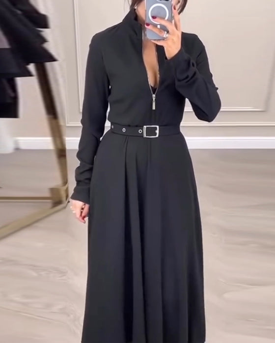 Klänning med dragkedja och krage