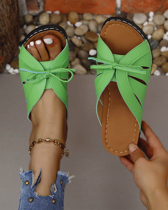 Tofflor med fiskmun och kil